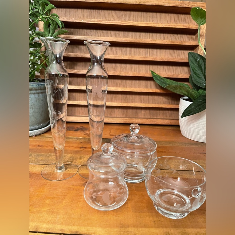 Mid century Vintage Etched Glass set